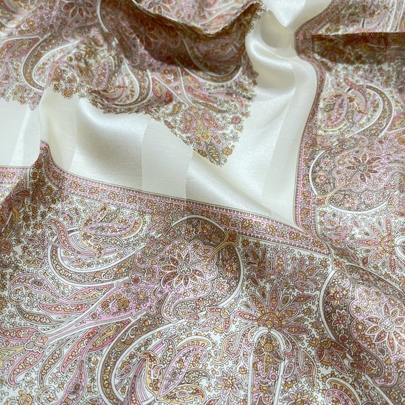 Elegant Paisley Silk Scarf - Picture 3 of 8